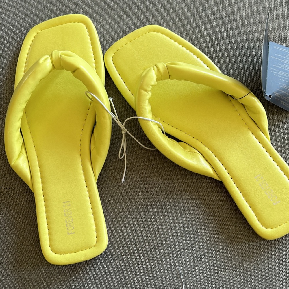 Forever 21 sandals - Picture 5 of 5